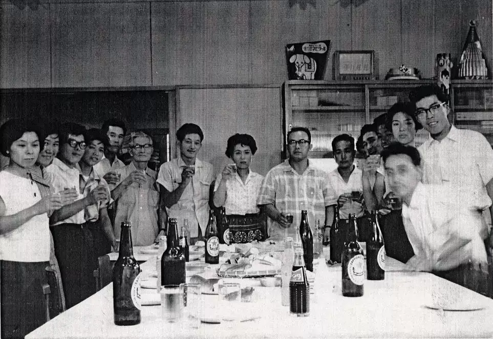 1956年 資本金300,000円にて設立