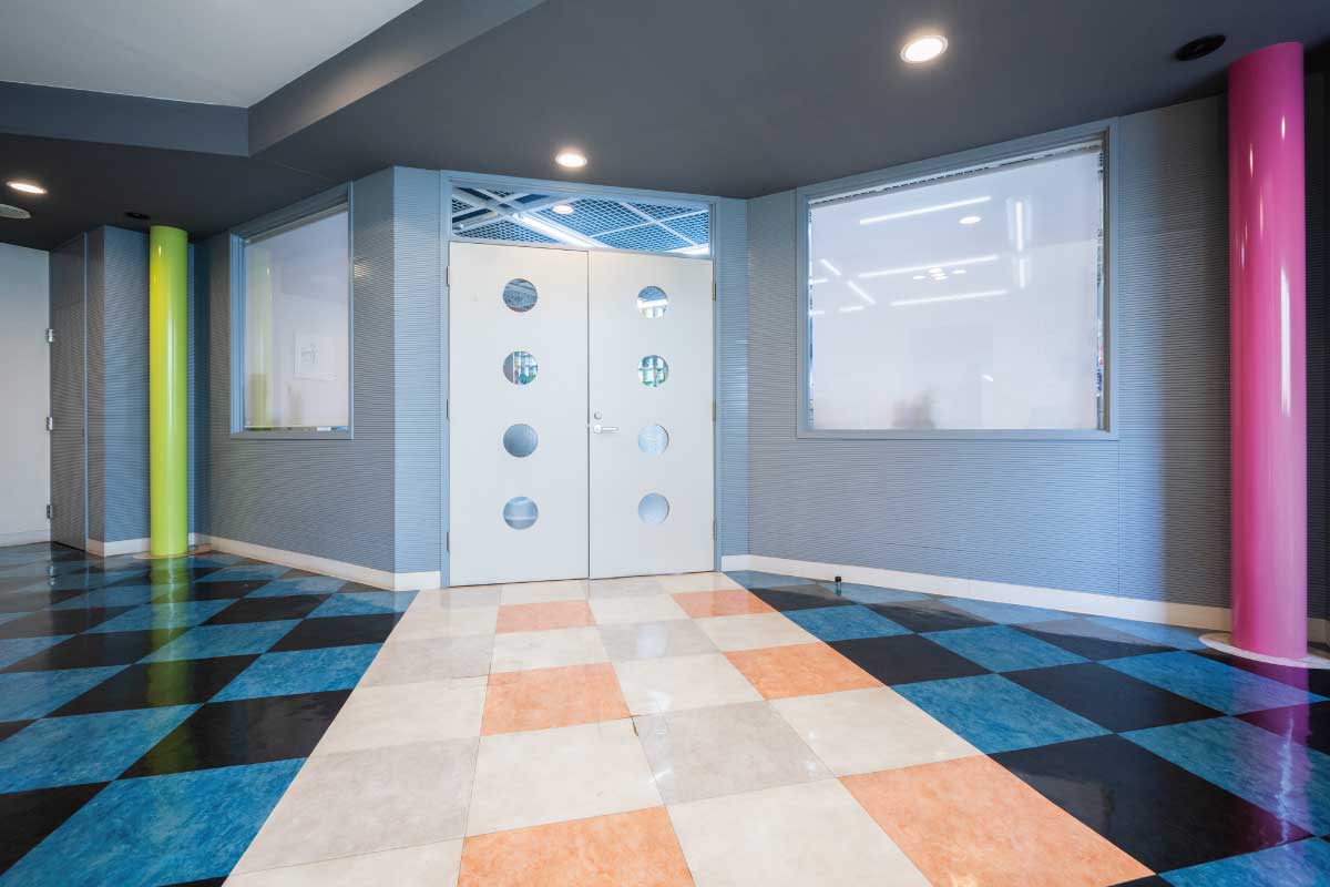 晃和ディスプレイ社内ロビー